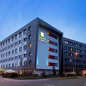 Express Airport By Ihg BRE